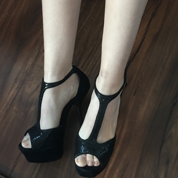 SOLD - Picture 2 of 6